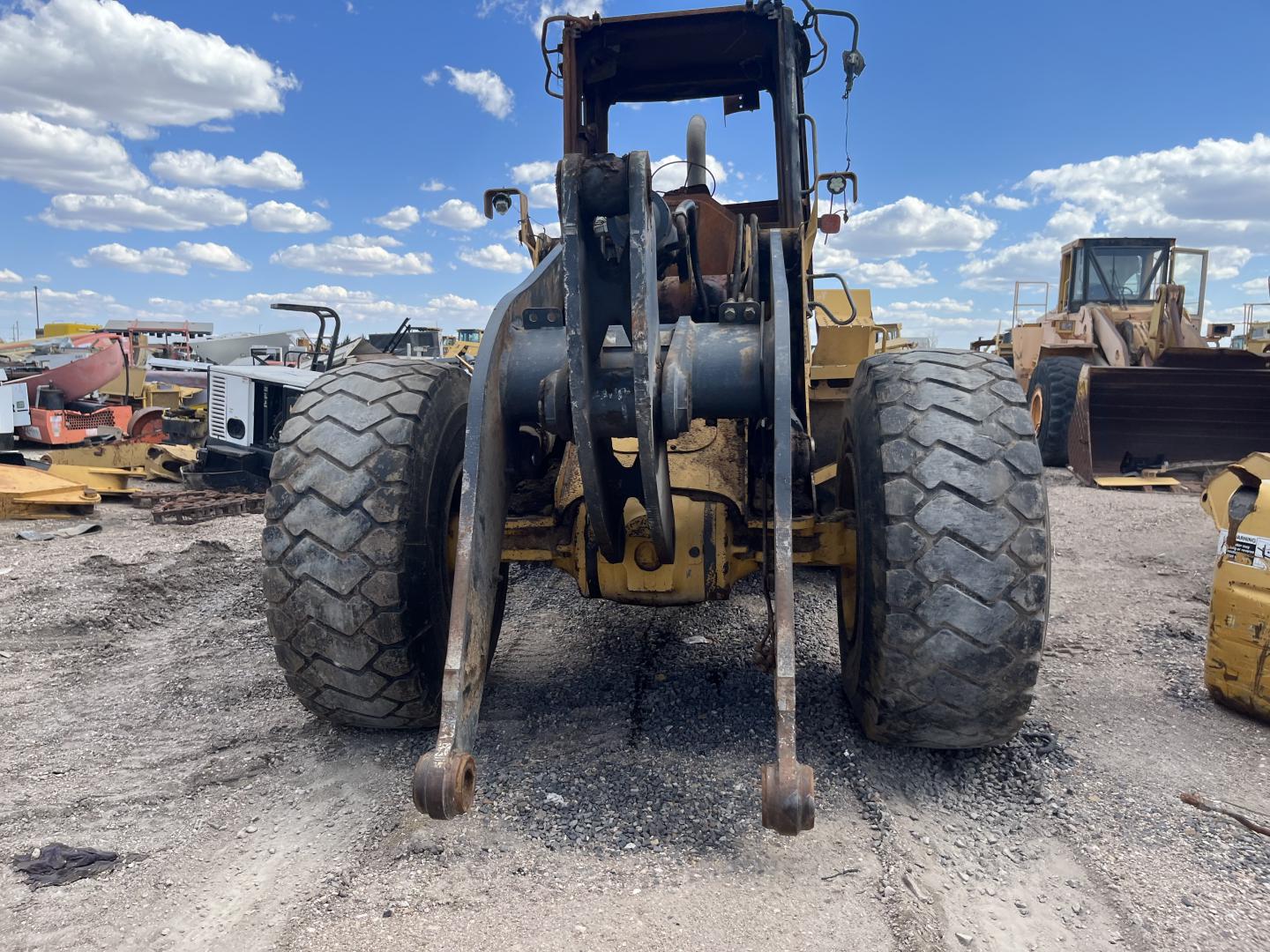 ./imagenes/INVOICE/2019/17023/CARGADOR FRONTAL JOHN DEERE 644K (5).JPG